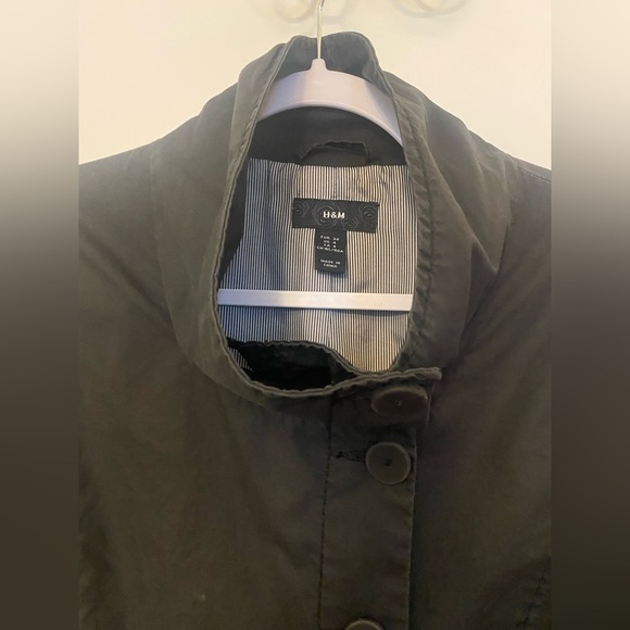 H&M All Weather Jacket Size 4 Black Belted Button Front Cotton/Poly Lined - Picture 9 of 9